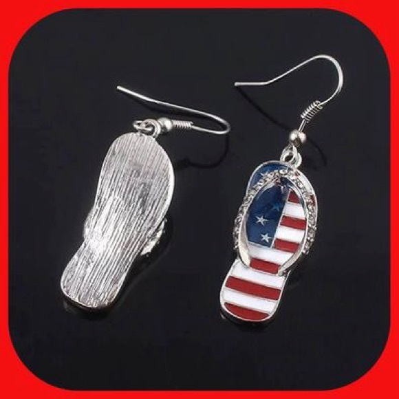 New Super Cute Patriotic Flip Flop 🩴 Rhinestone Earrings - Picture 3 of 8